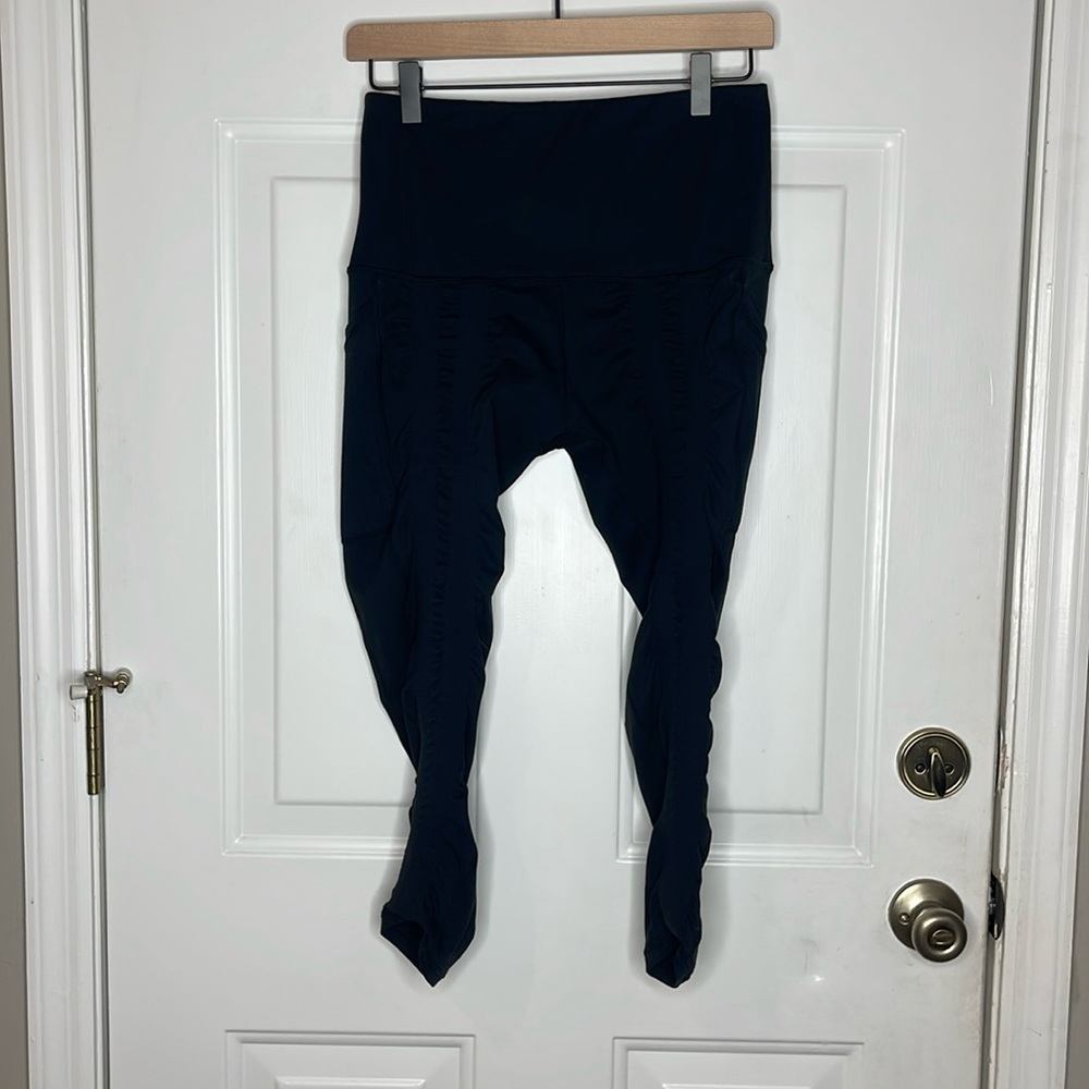 Sweetflexx Black Capris + Pockets | Hi-Rise | Resistance Leggings, Size 8 - Picture 7 of 10